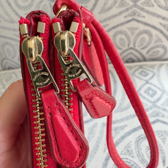 Coach Double-Zip Leather Wristlet – Red - Picture 5 of 11
